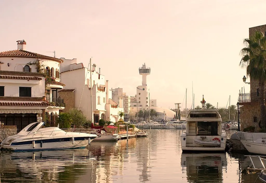 Apartaments Can Gibert Castello  D'Empuries 0*,